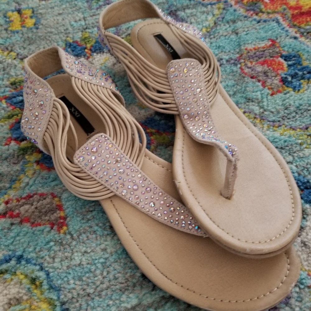 Sandals with sparkle - Picture 3 of 4